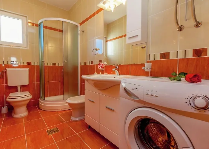 In Croatia With Pool & Forest View דירה