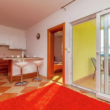 Apartamento In Croatia With Pool & Forest View