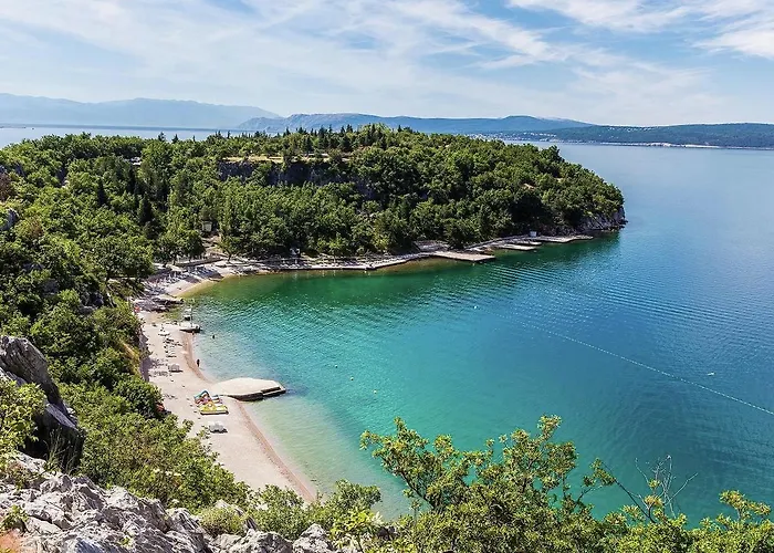 Appartamento In Croatia With Pool & Forest View Dramalj